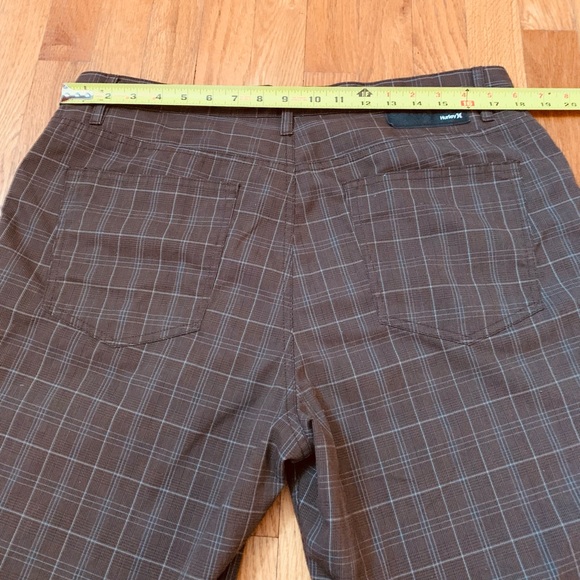 Hurley Mens Casual/Chino Shorts Size 36 Brown Check '84 Slim Excellent Condition - Picture 5 of 6